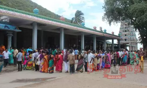 மருதமலை முருகன் கோவிலில் பக்தர்கள் கூட்டம் அலைமோதியது