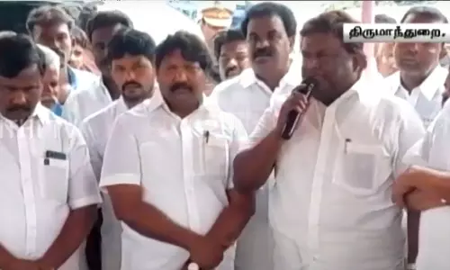 திருமாந்துறை சுங்கச்சாவடி ஊழியர்கள் போராட்டம்: அமைச்சர் சிவசங்கர் பங்கேற்று ஆதரவு