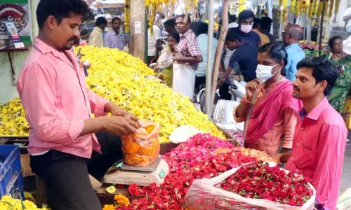 பூக்கள் விலை கிடு, கிடு உயர்வு