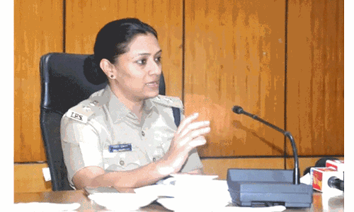 குழந்தை கடத்தல் கும்பல் வந்துள்ளதாக வாட்ஸ்-அப்பில் யாரும் வதந்தியை பரப்ப வேண்டாம்; போலீஸ் சூப்பிரண்டு உமா பிரசாந்த் வேண்டுகோள்