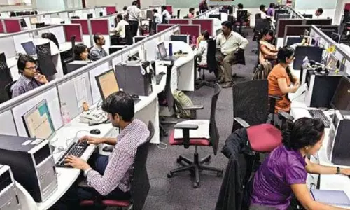 இந்தியாவில் 2025-க்குள் 22 லட்சம் ஐடி ஊழியர்கள் வேலையை விட்டு வெளியேற வாய்ப்பு- ஆய்வில் தகவல்..!!