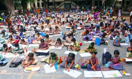 பள்ளி, கல்லூரி மாணவர்களுக்கு போட்டிகள்