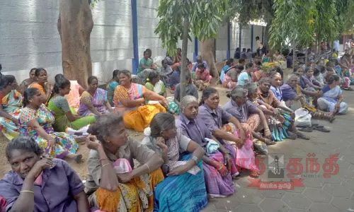 பொள்ளாச்சி நகரில் சுகாதார பணிகள் பாதிப்பு