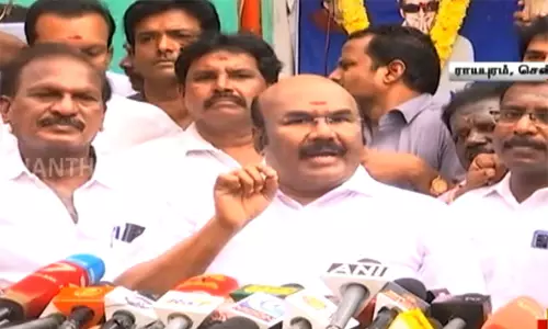 இலவச பஸ்சில் போக ஒவ்வொரு பெண்களும் அவமானப்படுகிறார்கள் - முன்னாள் அமைச்சர் ஜெயக்குமார் பேட்டி இலவச பஸ்சில் போக ஒவ்வொரு பெண்களும் அவமானப்படுகிறார்கள் - முன்னாள் அமைச்சர் ஜெயக்குமார் பேட்டி
