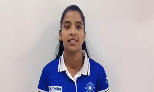 சர்வதேச ஆக்கி கூட்டமைப்பு விருதுகள்: வளர்ந்து வரும் வீராங்கனையாக இந்தியாவின் மும்தாஜ் கான் தேர்வு சர்வதேச ஆக்கி கூட்டமைப்பு விருதுகள்: வளர்ந்து வரும் வீராங்கனையாக இந்தியாவின் மும்தாஜ் கான் தேர்வு