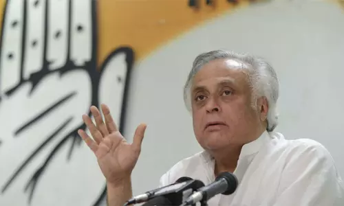 பா.ஜனதாவும், டிஆர்எஸ் கட்சியும் ஒரே நாணயத்தின் இரு பக்கங்கள்: ஜெய்ராம் ரமேஷ் பா.ஜனதாவும், டிஆர்எஸ் கட்சியும் ஒரே நாணயத்தின் இரு பக்கங்கள்: ஜெய்ராம் ரமேஷ்