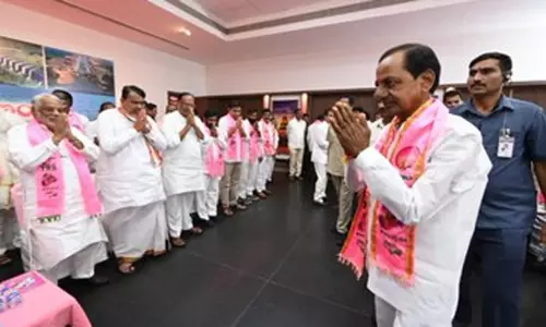 பாரத் ராஷ்டிரிய சமிதி என்ற புதிய தேசிய கட்சியை தொடங்கினார் சந்திரசேகர ராவ்