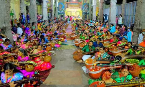 108 கலைஞர்களின் வீணை இசை நிகழ்ச்சி 108 கலைஞர்களின் வீணை இசை நிகழ்ச்சி