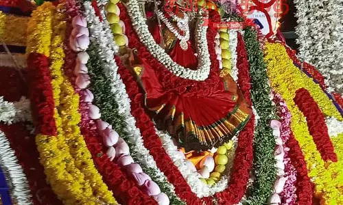 நவராத்திரி சப்பர வீதி உலா