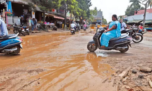 சென்னையில் மும்முரமாக நடைபெறும் பணிகள்: வடகிழக்கு பருவமழையை சமாளிக்க மழைநீர் வடிகால்வாய்கள் கைகொடுக்குமா? பொதுமக்கள் எதிர்பார்ப்பு