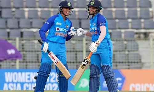 பெண்கள் ஆசிய கோப்பை கிரிக்கெட்: வங்காளதேசத்திற்கு 160 ரன்கள் இலக்கு நிர்ணயித்த இந்தியா பெண்கள் ஆசிய கோப்பை கிரிக்கெட்: வங்காளதேசத்திற்கு 160 ரன்கள் இலக்கு நிர்ணயித்த இந்தியா