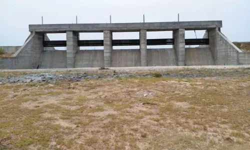 ஒரத்தூர் நீர்த்தேக்க கட்டுமான பணியை விரைந்து முடிக்க வேண்டும் - பொதுமக்கள் கோரிக்கை