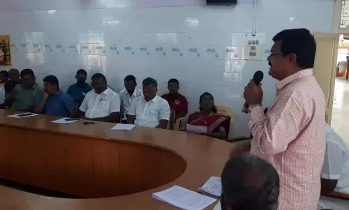 ஊராட்சி தலைவருக்கு பதிலாக, திட்டபயனாளிகளில் ஒருவர்தான் தலைமைதாங்க வேண்டும்