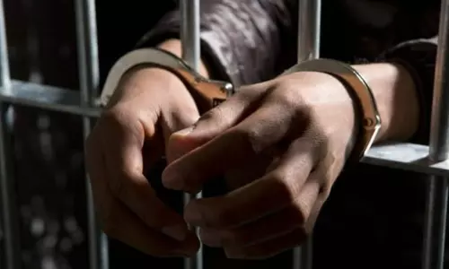 போலி இணையதளங்களை உருவாக்கி மக்களை ஏமாற்றி பணம் பறிப்பு நாடு முழுவதும் 12 பேர் கைது போலி இணையதளங்களை உருவாக்கி மக்களை ஏமாற்றி பணம் பறிப்பு நாடு முழுவதும் 12 பேர் கைது