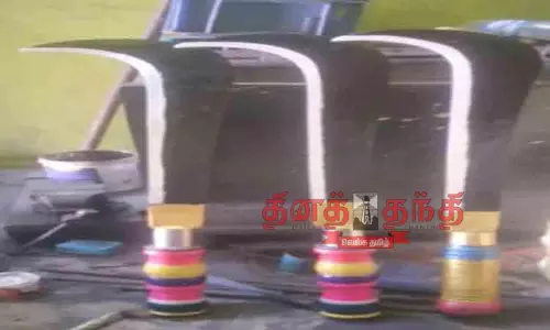 திருப்புவனத்தில் அரிவாள் பட்டறைகளின் வளர்ச்சிக்கு அரசு உதவுமா?