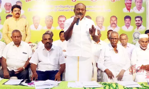 வெளிநாட்டு நிறுவனங்களுக்கு தடை கோரி போராட்டம் - விக்கிரமராஜா