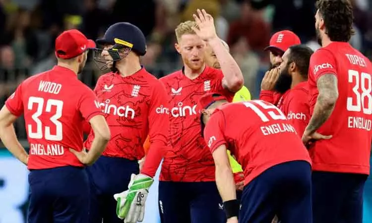 முதல் டி20 - ஆஸ்திரேலியாவை வீழ்த்தி இங்கிலாந்து அணி வெற்றி முதல் டி20 - ஆஸ்திரேலியாவை வீழ்த்தி இங்கிலாந்து அணி வெற்றி