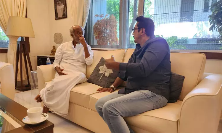 ஒரு காபியுடன் நீண்ட உரையாடல் - ரஜினியை சந்தித்த சரத்குமார்