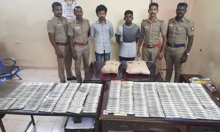தென்காசி: ரூ.2 லட்சம் மதிப்பிலான கள்ள நோட்டுகள் பறிமுதல் - 2 பேர் கைது