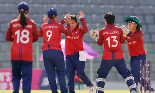 மகளிர் ஆசிய கோப்பை கிரிக்கெட்: முதல்முறையாக அரை இறுதிக்கு முன்னேறி அசத்தியது தாய்லாந்து அணி மகளிர் ஆசிய கோப்பை கிரிக்கெட்: முதல்முறையாக அரை இறுதிக்கு முன்னேறி அசத்தியது தாய்லாந்து அணி