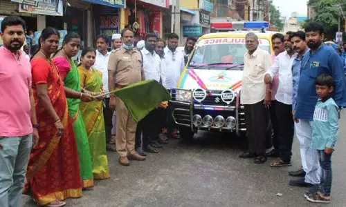 திருக்கோவிலூர் அக்பர் அலி மருத்துவமனையில்  ஆம்புலன்ஸ் சேவை இயக்க தொடக்க நிகழ்ச்சி