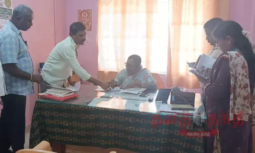 நாட்டறம்பள்ளி தாலுகா அலுவலகத்தில் வருவாய் அலுவலர் ஆய்வு