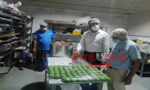 இனிப்புகளில் அனுமதிக்கப்படாத நிறமூட்டிகளை சேர்க்க கூடாது