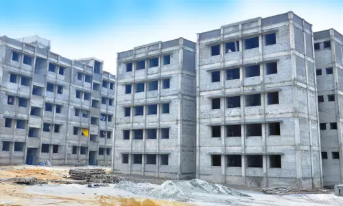 4 மாதத்திற்குள் பணிகள் முடிந்து திறப்புக்கு தயாராகிறது: ரூ.100 கோடியில் அடுக்குமாடி குடியிருப்பு வீடுகள் - வீடற்ற ஏழை மக்கள் விண்ணப்பித்து பயன்பெறலாம்