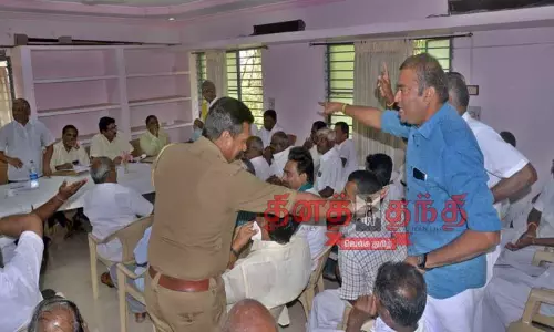 பி.ஏ.பி. பாசன சபை தலைவர்கள் கருத்துகேட்பு கூட்டத்தில் விவசாயிகள் வாக்குவாதம்