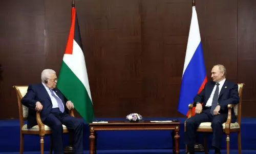 அமைதி பேச்சுவார்த்தையில் அமெரிக்காவை நம்பவில்லை - ரஷியாவுடன் நெருக்கம் காட்டும் பாலஸ்தீன அதிபர் பேச்சு