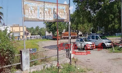 ஆனைமலை மத்திய பஸ் நிலையம் பயன்பாட்டிற்கு வருமா...