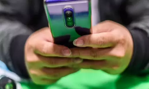 ரூ.10 ஆயிரத்துக்கு மேல் விலையுள்ள 4ஜி செல்போன்களின் உற்பத்தியை நிறுத்த மத்திய அரசு வலியுறுத்தல்? ரூ.10 ஆயிரத்துக்கு மேல் விலையுள்ள 4ஜி செல்போன்களின் உற்பத்தியை நிறுத்த மத்திய அரசு வலியுறுத்தல்?