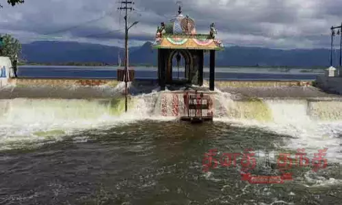 5-வது முறையாக நிரம்பி வழியும் பெரிய ஏரி