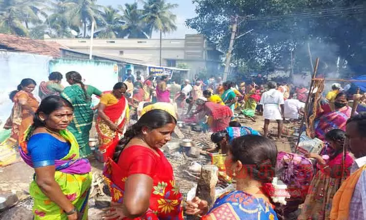 கவுந்தப்பாடி அருகே பெரிய மாரியம்மன் கோவில் பொங்கல் விழா கவுந்தப்பாடி அருகே பெரிய மாரியம்மன் கோவில் பொங்கல் விழா