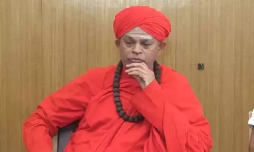 கர்நாடக முருக மடாதிபதி மீது மேலும் ஒரு வழக்கு: சமையல்கார பெண்ணின் மகள்களை பாலியல் வன்கொடுமை செய்ததாக புகார்