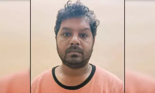 திருவள்ளூர் அருகே வேலை வாங்கி தருவதாக ஆன்லைன் மூலம் ரூ.2¼ லட்சம் மோசடி - வாலிபர் கைது திருவள்ளூர் அருகே வேலை வாங்கி தருவதாக ஆன்லைன் மூலம் ரூ.2¼ லட்சம் மோசடி - வாலிபர் கைது