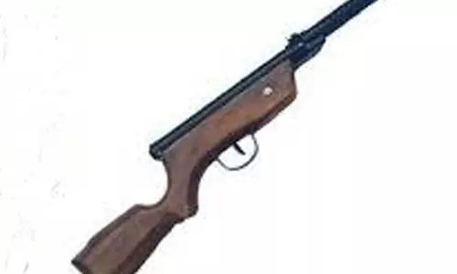 உரிமம் பெறாத 55 துப்பாக்கிகள் பறிமுதல்