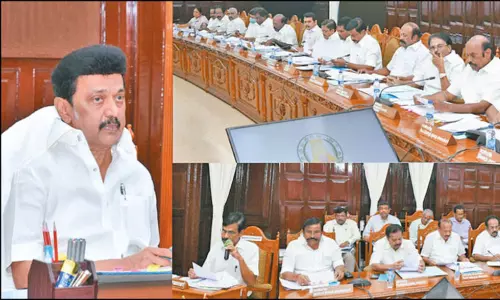 வடகிழக்கு பருவமழையை எதிர்கொள்ள முன்னெச்சரிக்கை நடவடிக்கை -முதல்-அமைச்சர் தலைமையில் ஆலோசனை