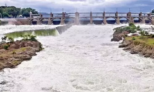 மேட்டூர் அணையில் ஒரு லட்சம் கன அடிக்கு மேல் நீர் திறக்க வாய்ப்பு - கரையோர மக்களுக்கு எச்சரிக்கை...!