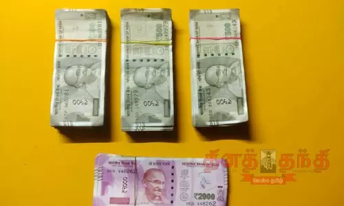 காய்கறி கடைக்காரரை தாக்கி ரூ.2½ லட்சம் பறித்த முன்னாள் ஊழியர் உள்பட 2 பேர் கைது