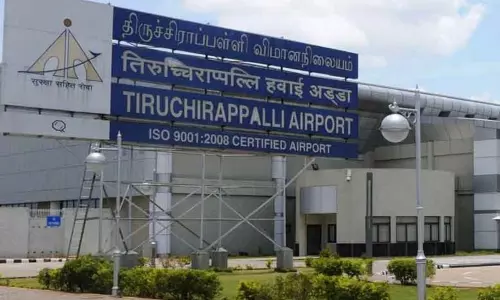 திருச்சி விமான நிலையத்தில் ரூ.25 லட்சம் கடத்தல் தங்கம் பறிமுதல் திருச்சி விமான நிலையத்தில் ரூ.25 லட்சம் கடத்தல் தங்கம் பறிமுதல்