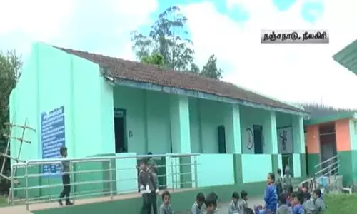 1922-ல் தொடங்கப்பட்ட பள்ளியை மூடுவிழாவில் இருந்து மீட்டு புத்துயிர் அளித்த முன்னாள் மாணவர்கள் 1922-ல் தொடங்கப்பட்ட பள்ளியை மூடுவிழாவில் இருந்து மீட்டு புத்துயிர் அளித்த முன்னாள் மாணவர்கள்