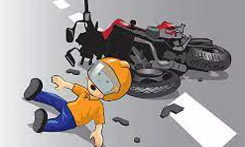 மோட்டார் சைக்கிள் விபத்தில் தொழிலாளி சாவு