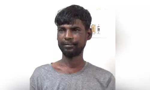 கஞ்சா வாங்க பணம் கொடுக்காததால் ஆத்திரம்.. தாயை கட்டையால் அடித்து கொலை செய்த மகன்