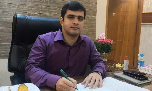 சப்-கலெக்டராக கட்டா ரவி தேஜா பொறுப்பேற்பு சப்-கலெக்டராக கட்டா ரவி தேஜா பொறுப்பேற்பு