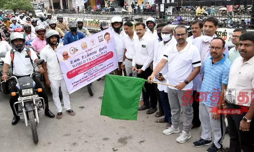 கிருஷ்ணகிரியில் இருசக்கர வாகன ஊர்வலம்