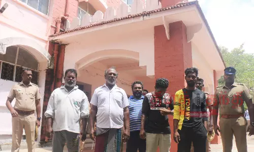 கைதான இலங்கை மீனவர்கள் 5 பேர், ராமநாதபுரம் கோர்ட்டில் ஆஜர்