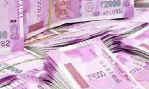 கேரளா: பத்தனம்திட்டை அருகே குப்பையில் கிடந்த சாக்கு மூடையில் பணம்