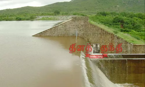 நிரம்பி வழியும் சண்முகா நதி அணை; விவசாயிகள் மகிழ்ச்சி நிரம்பி வழியும் சண்முகா நதி அணை; விவசாயிகள் மகிழ்ச்சி