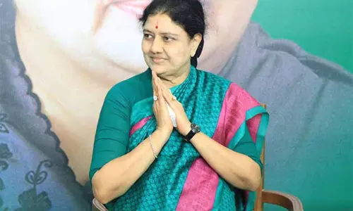 ஆணையம் யூகத்தின் அடிப்படையில் சொல்வதையெல்லாம் மக்கள் ஏற்கமாட்டார்கள் - சசிகலா அறிக்கை ஆணையம் யூகத்தின் அடிப்படையில் சொல்வதையெல்லாம் மக்கள் ஏற்கமாட்டார்கள் - சசிகலா அறிக்கை